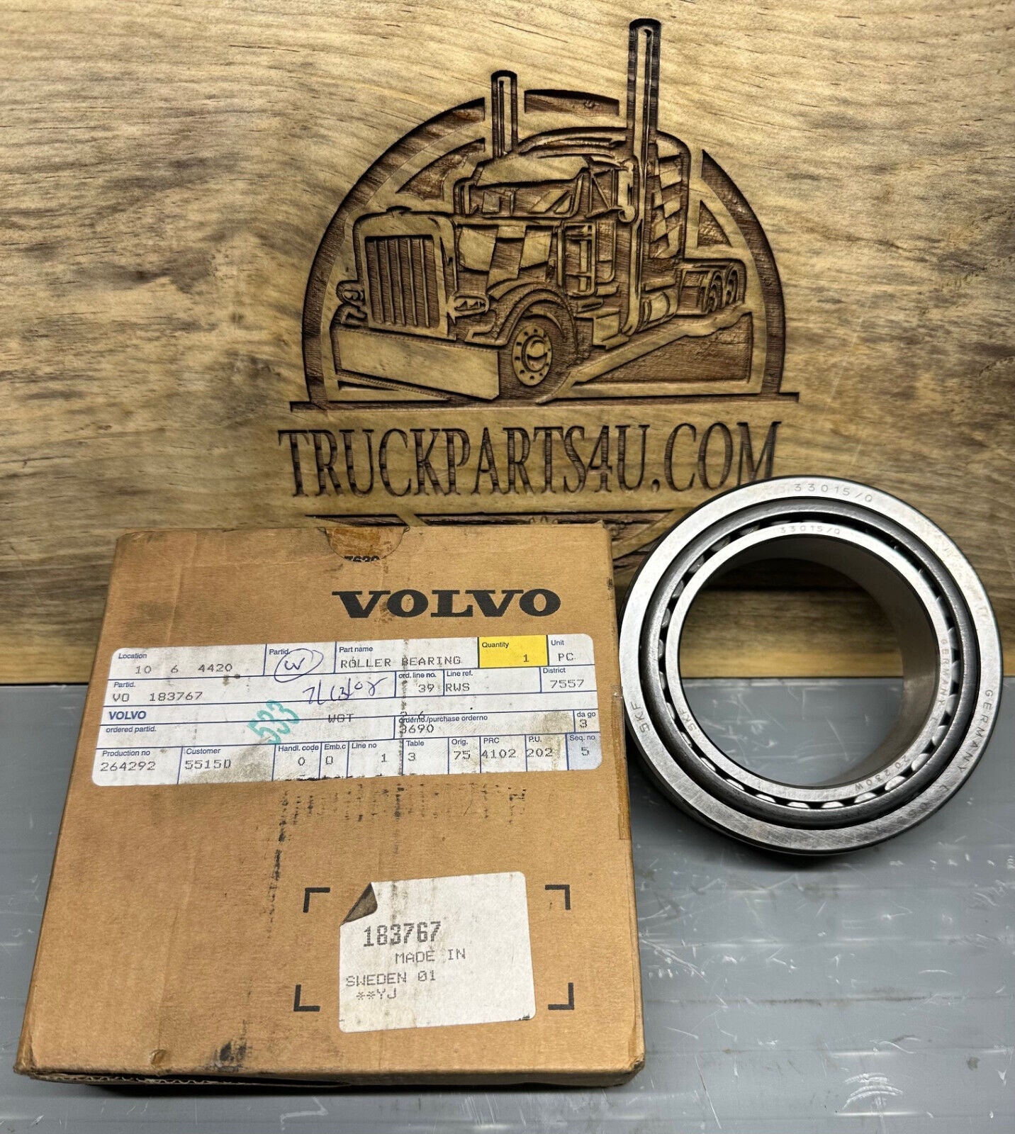 33015/Q SKF Bearing Set – Front of Box with Volvo 183767